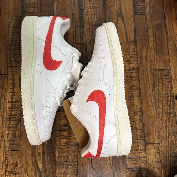 Nike Sneakers NWT Court Vision Low
Women white and magic ember in size 8.5 - Picture 14 of 16